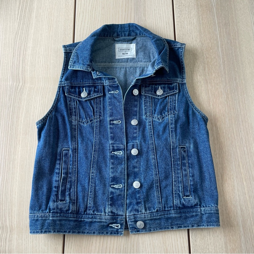 Eighty Two Denim Vest with Floral Pattern size medium, medium women’s Jean vest